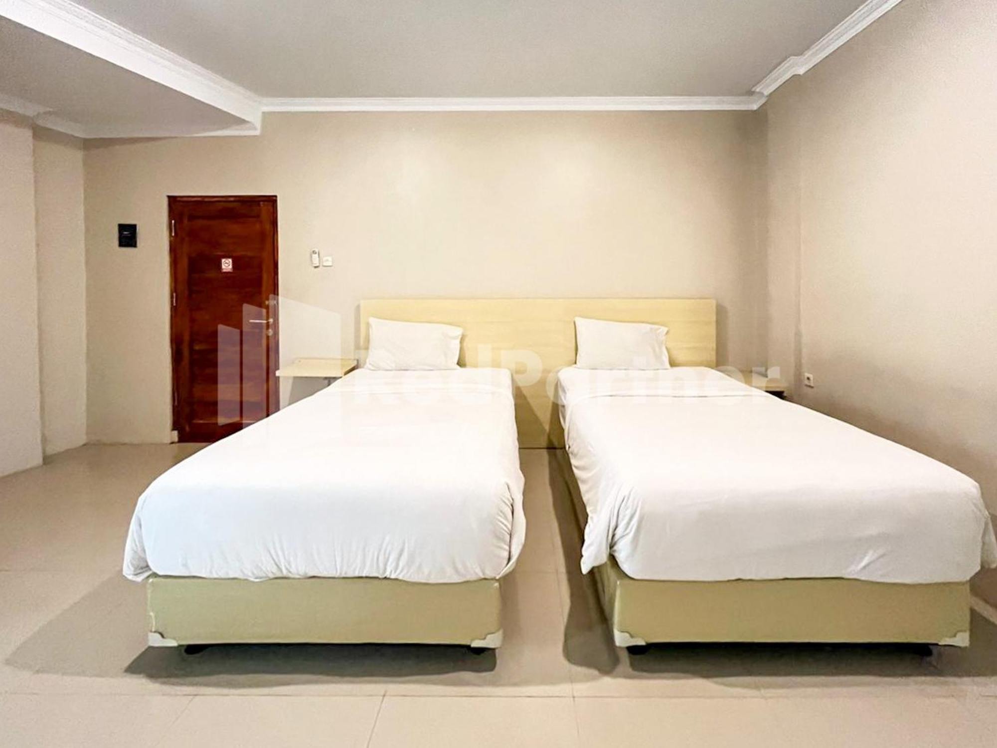 Hotel Andono Near Yia Mitra Reddoorz Temon Dış mekan fotoğraf