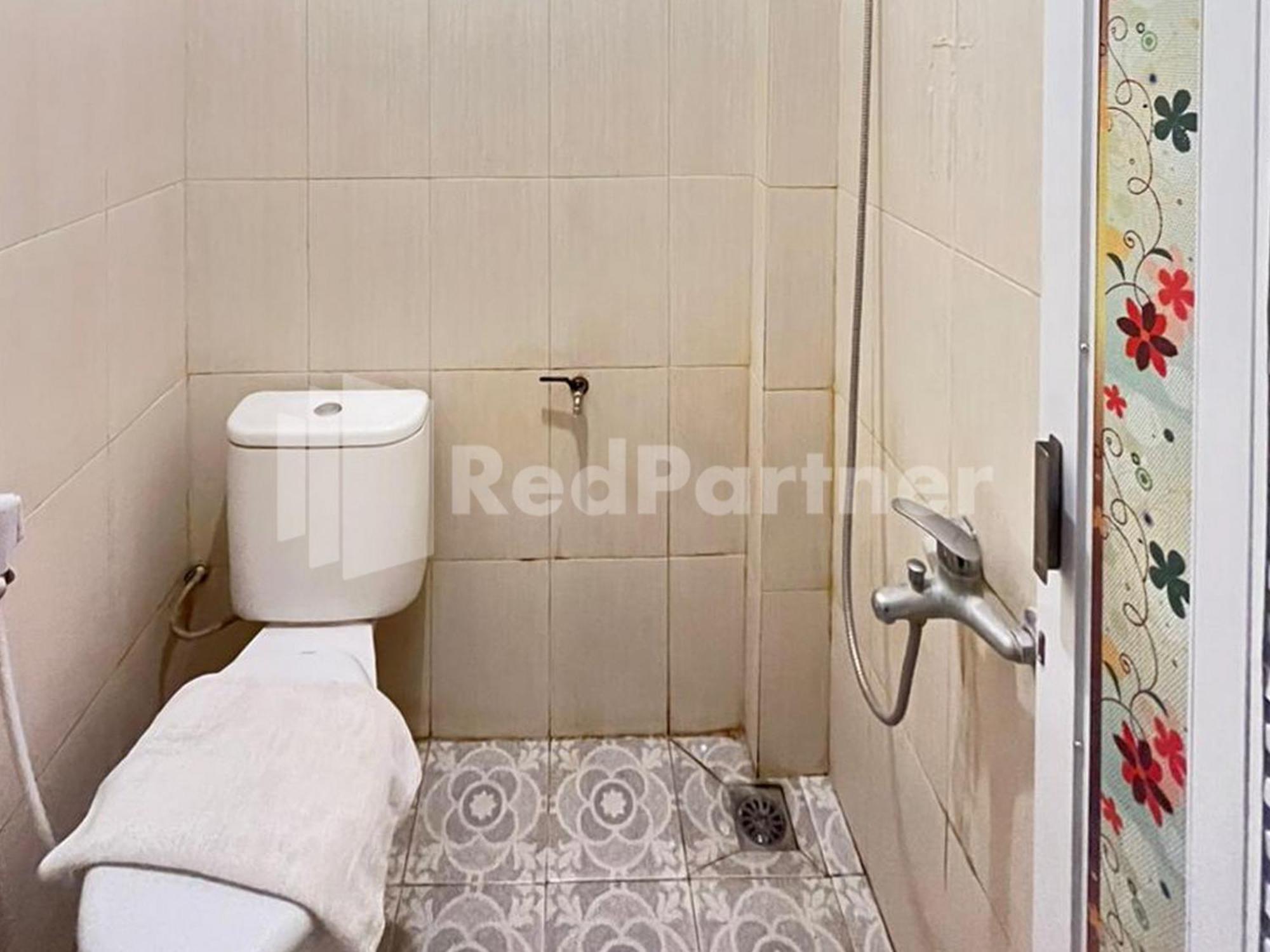Hotel Andono Near Yia Mitra Reddoorz Temon Dış mekan fotoğraf